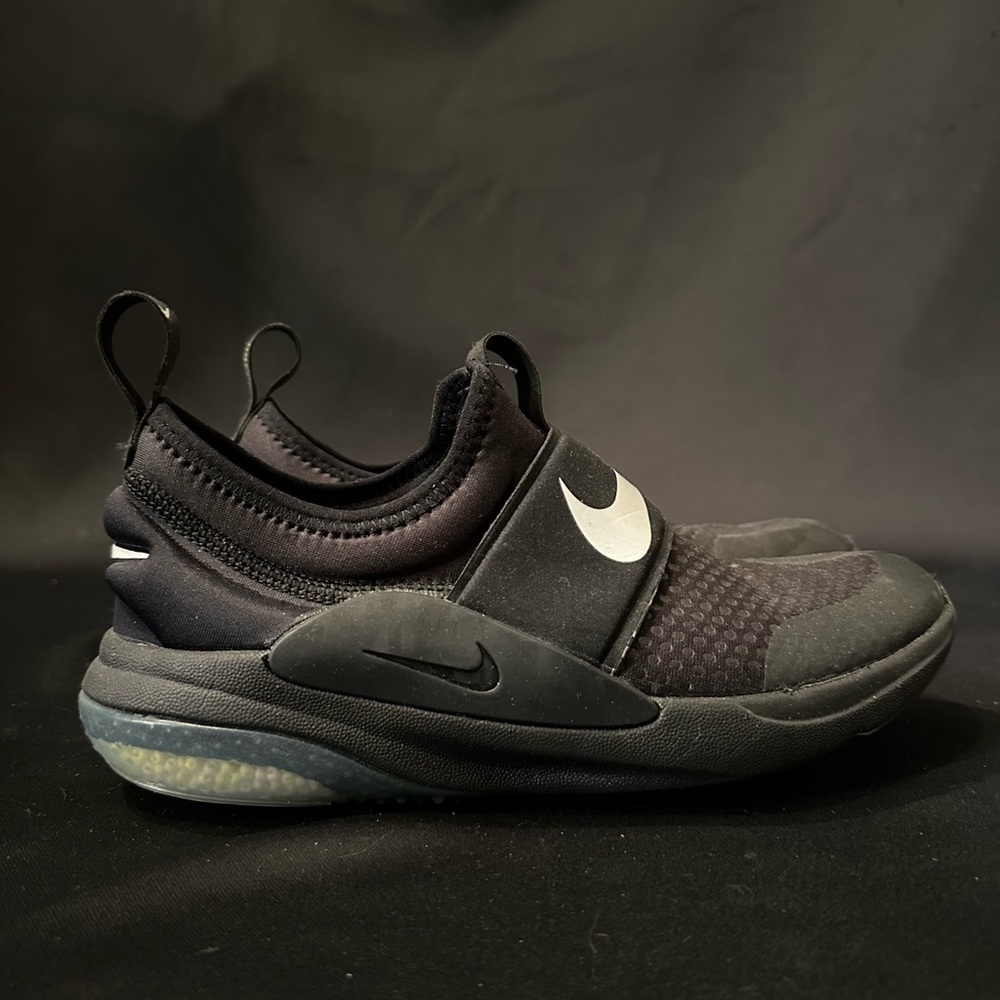 Nike shoes no box